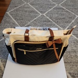 Lovevook 17 Inch Tote Bag In Black And Cream. Ideal For Professionals & Students